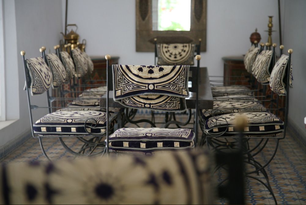 listing card gallery