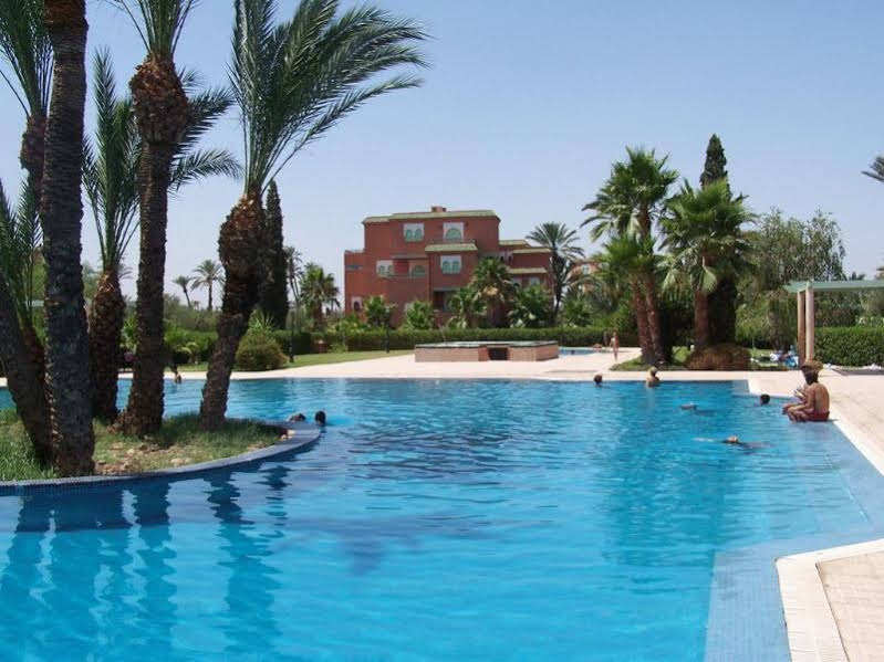 listing card gallery