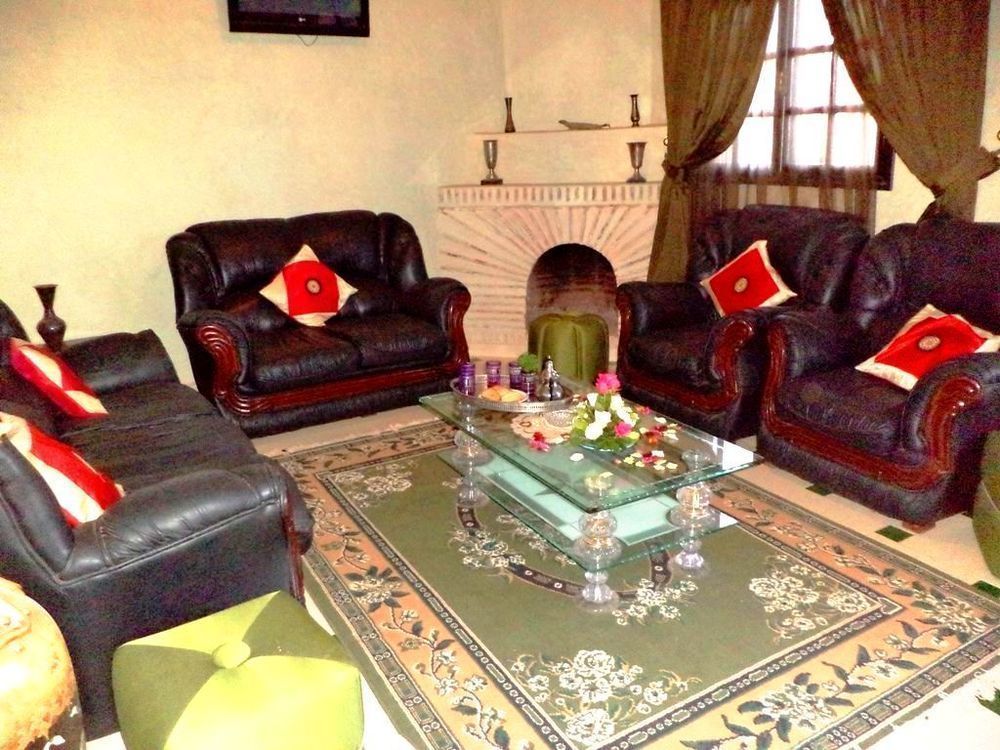 listing card gallery