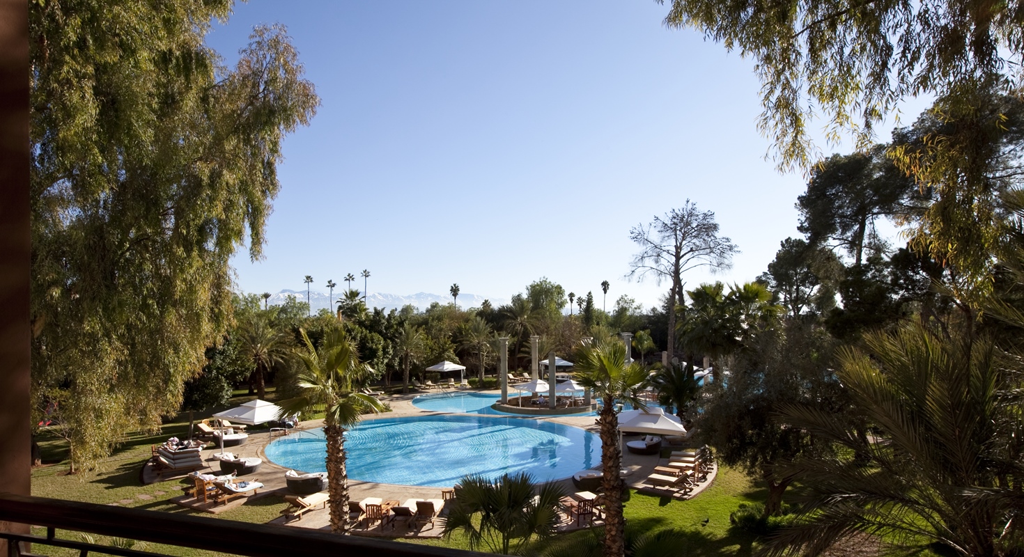 listing card gallery