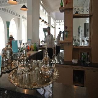 listing card gallery