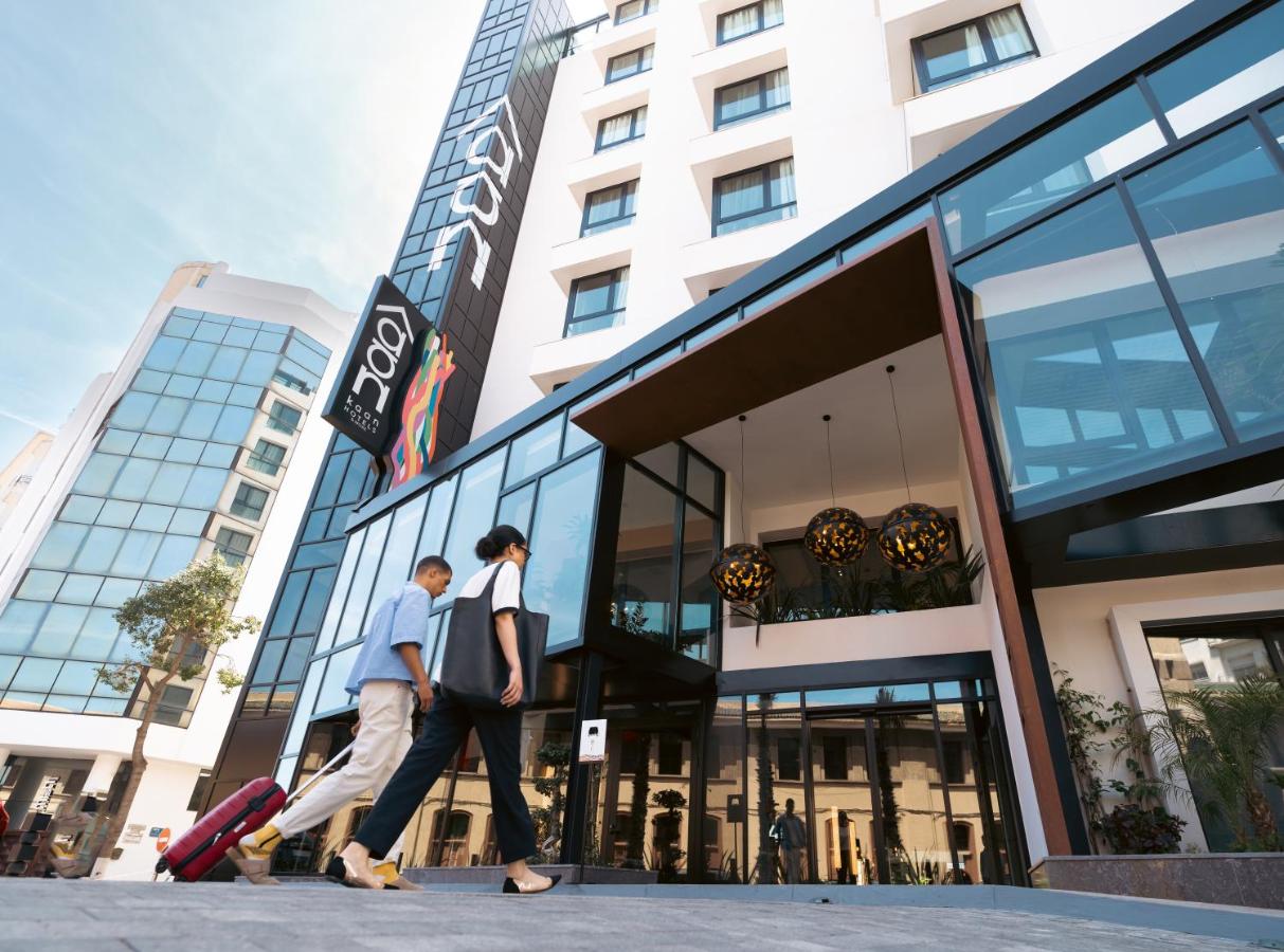 listing card gallery