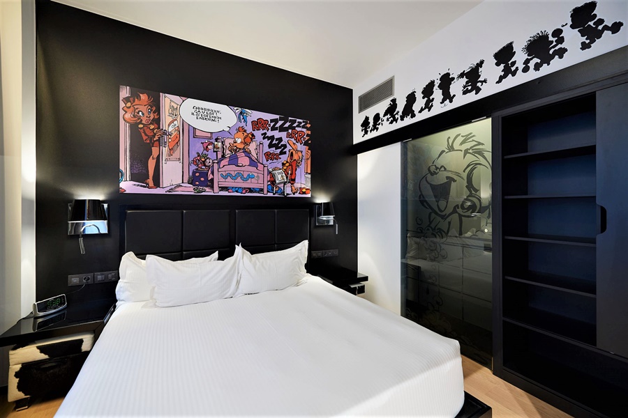 listing card gallery