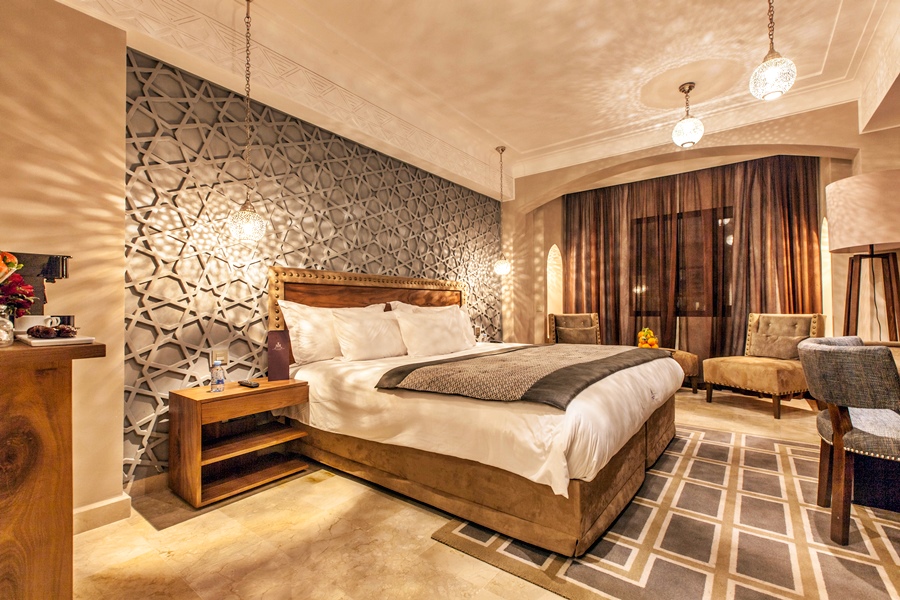 listing card gallery