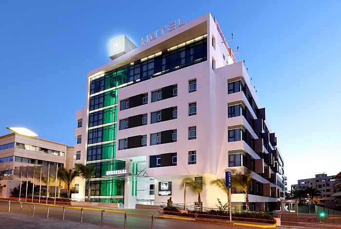 listing card gallery