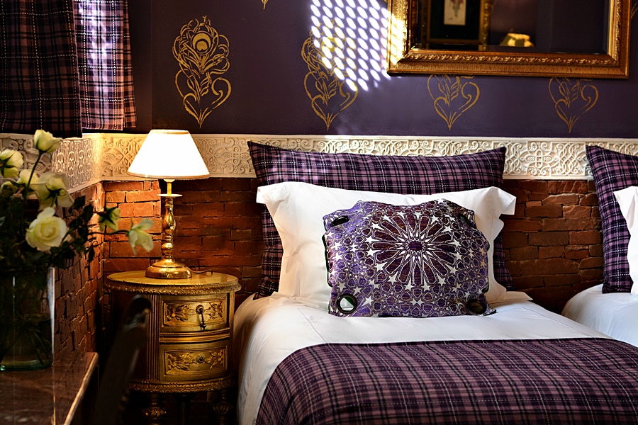 listing card gallery