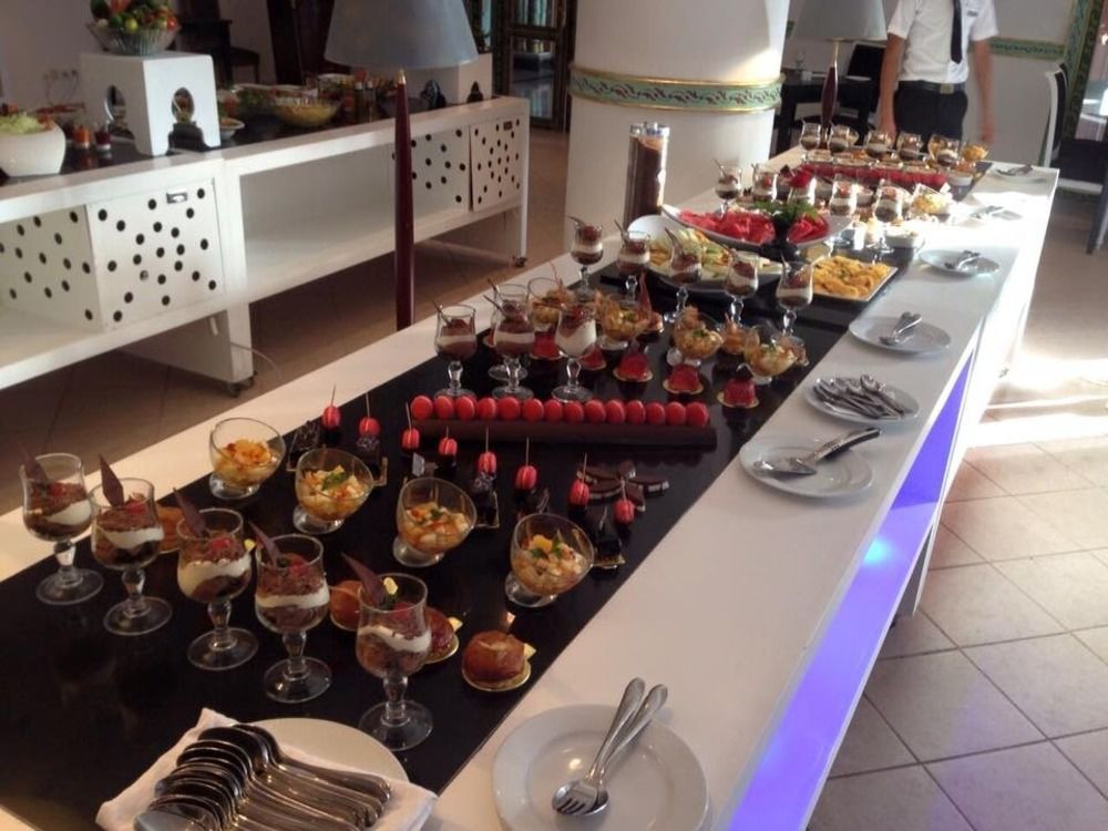 listing card gallery