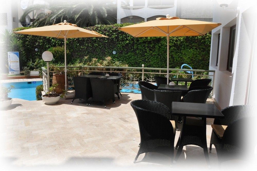 listing card gallery