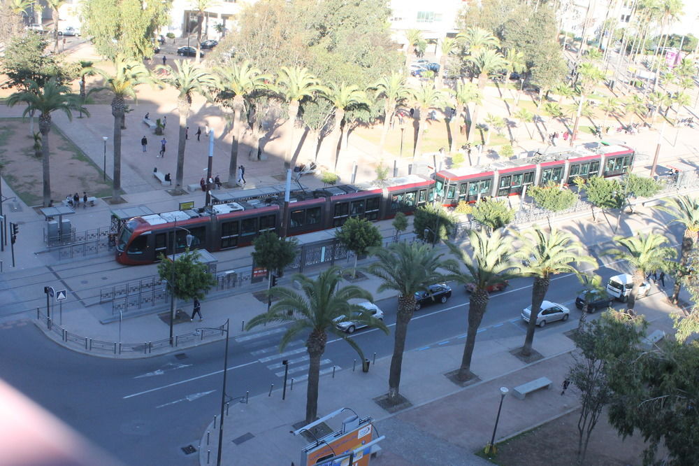 listing card gallery