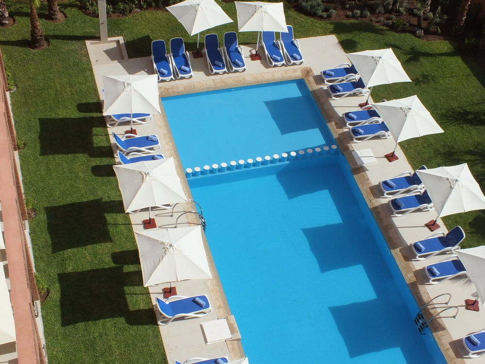 listing card gallery