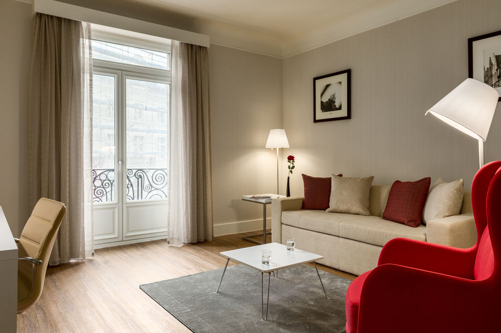 listing card gallery