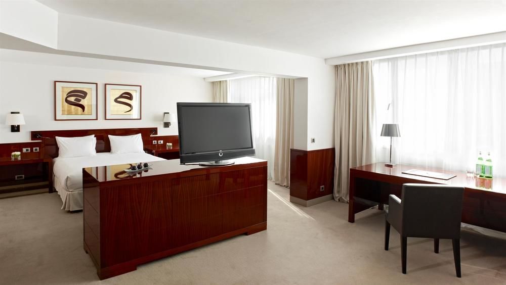 listing card gallery