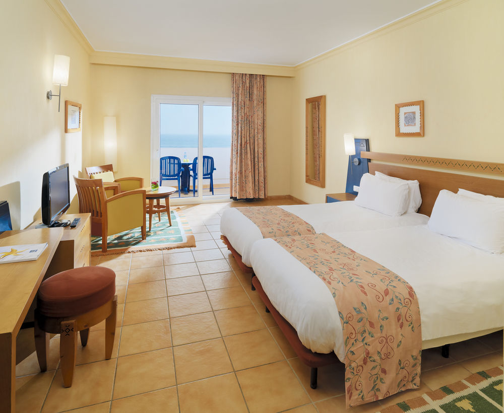 listing card gallery