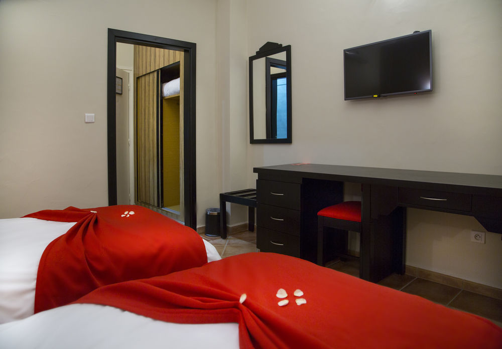 listing card gallery